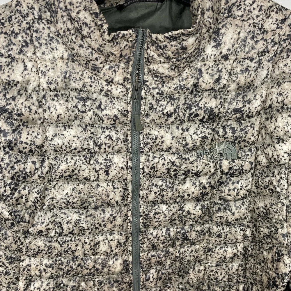 The North Face Black and Gray Tan Patterned Jacket Size Large